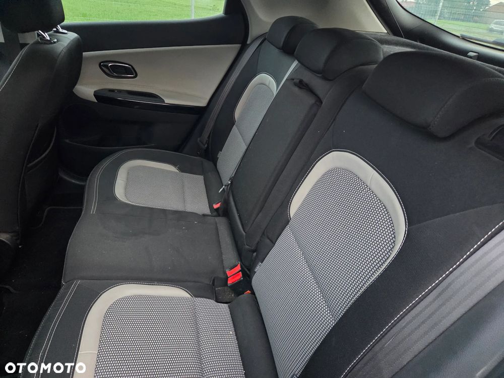 Kia Ceed 1.6 CRDi M - 12