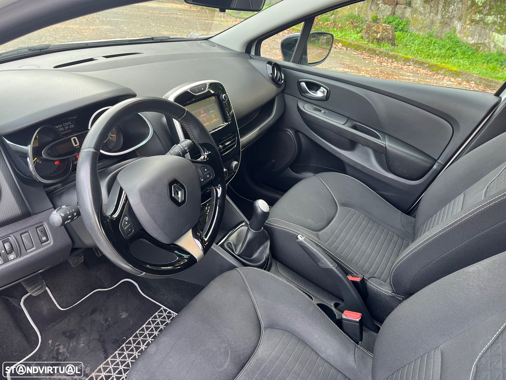 Renault Clio (Energy) TCe 90 Start & Stop LIMITED - 4