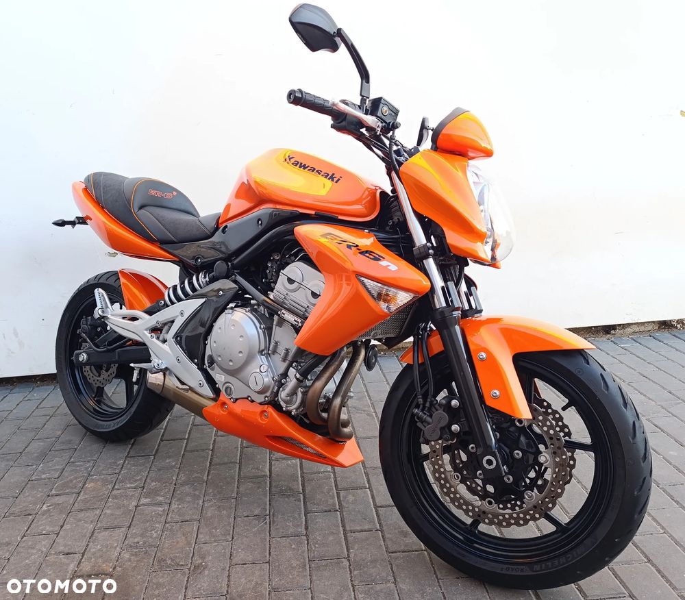 Kawasaki ER - 8