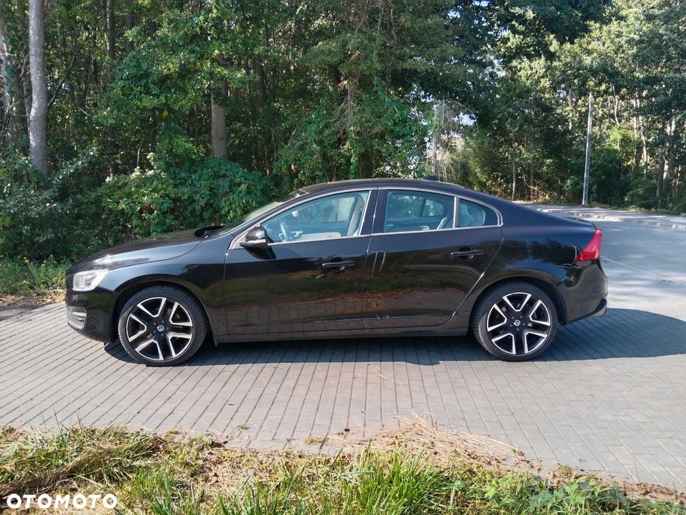 Volvo S60 T5 Geartronic Kinetic - 4