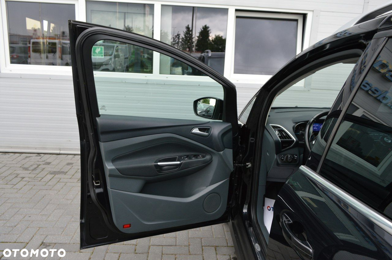Ford Grand C-MAX 2.0 TDCi Champions Edition - 37