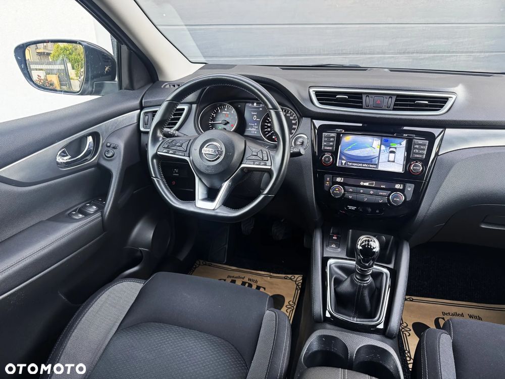 Nissan Qashqai 1.3 DIG-T N-Connecta - 24