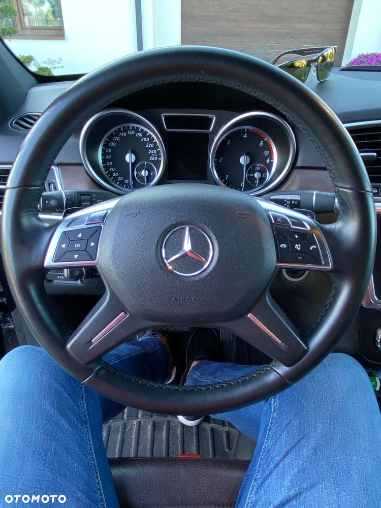 Mercedes-Benz ML - 13