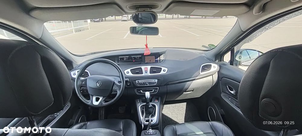 Renault Scenic 2.0 16V Privilege CVT - 17