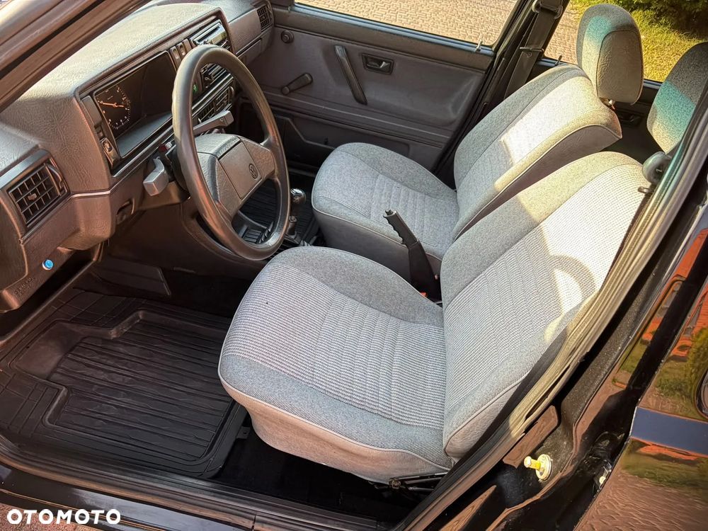 Volkswagen Golf - 9