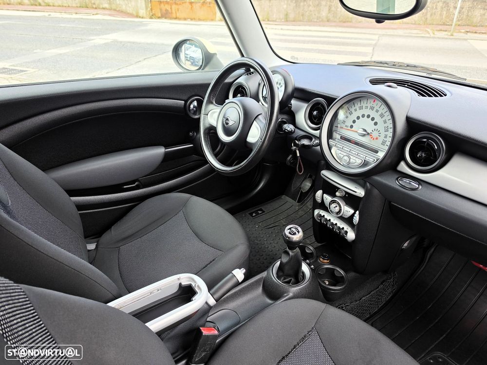MINI 3 Portas Cooper D - 20