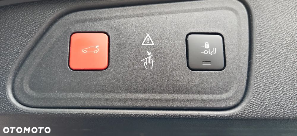 Peugeot 3008 1.6 BlueHDi Crossway S&S EAT6 - 20