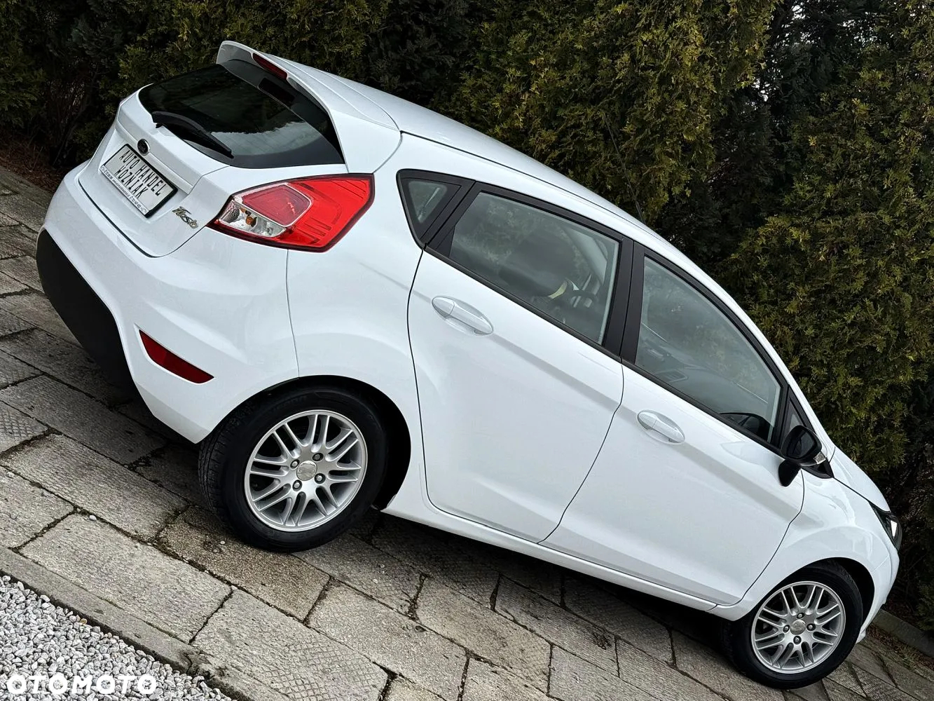 Ford Fiesta - 10