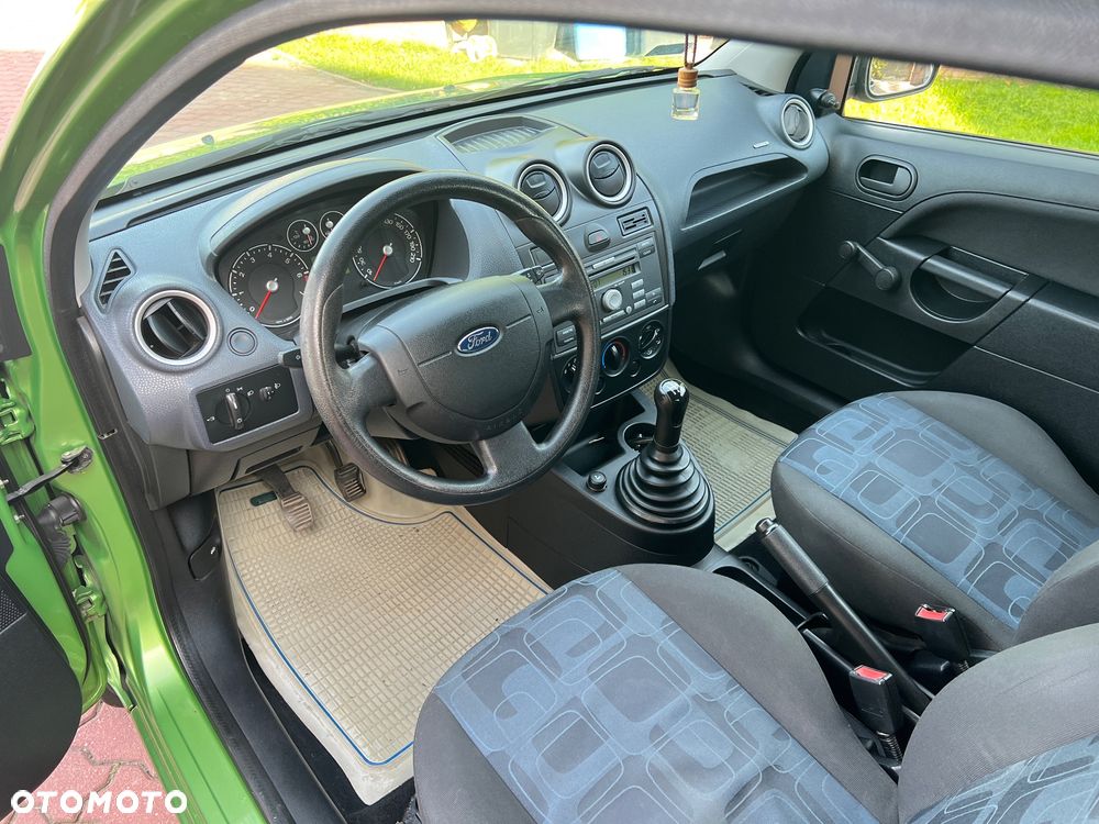 Ford Fiesta 1.3 - 13