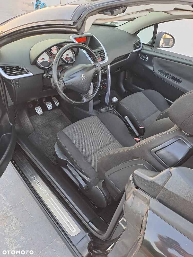 Peugeot 207 CC 1.6 Intense - 11