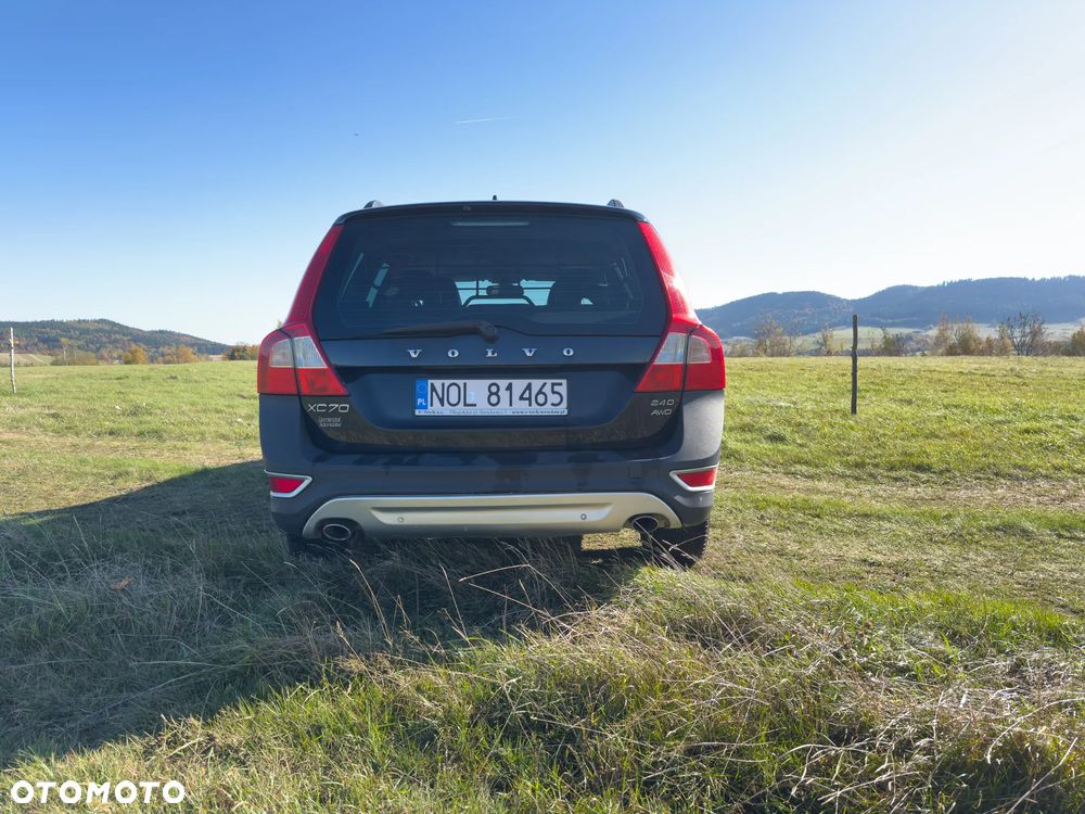 Volvo XC 70 2.4D AWD Momentum - 5