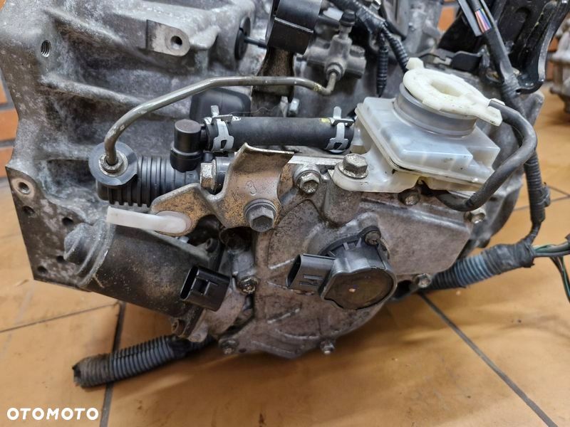 TOYOTA VERSO S SUBARU TREZIA 1 I 1.4 SKRZYNIA BIEGÓW - 11
