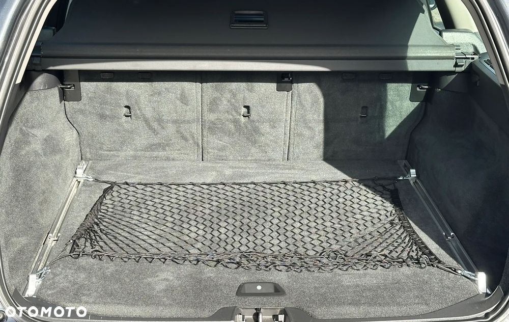 Volvo V70 D3 Geartronic Summum - 26