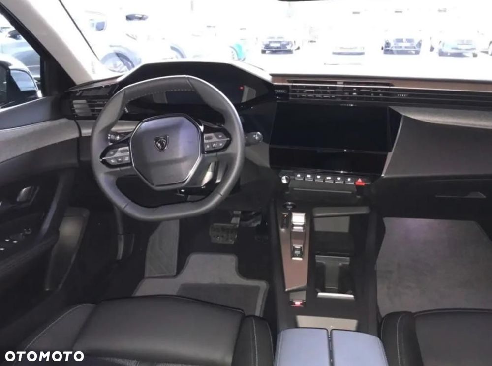 Peugeot 408 - 6