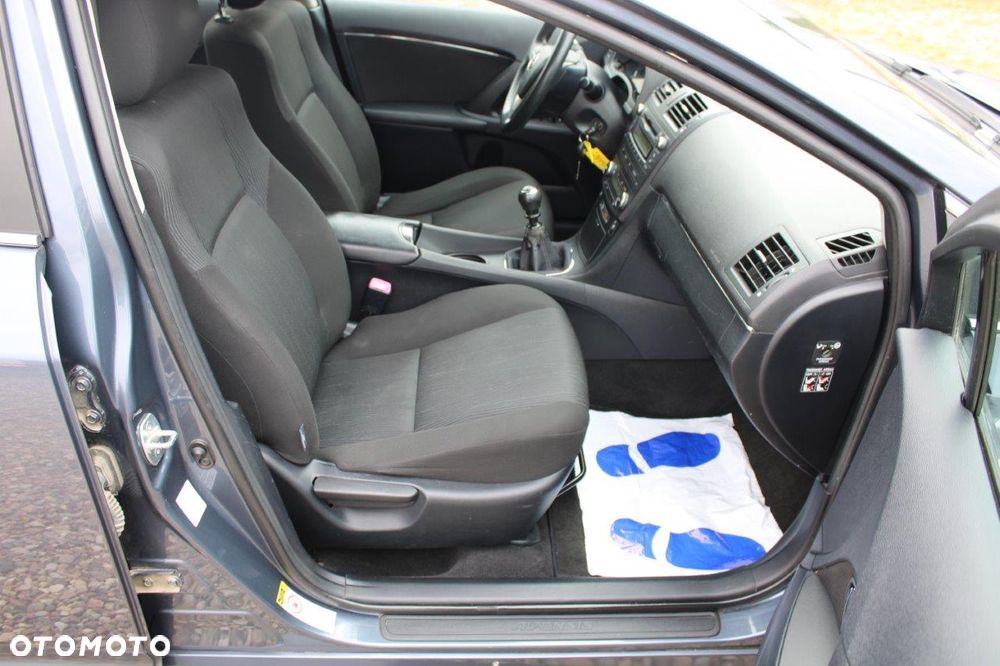 Toyota Avensis 1.6 Business Edition - 9