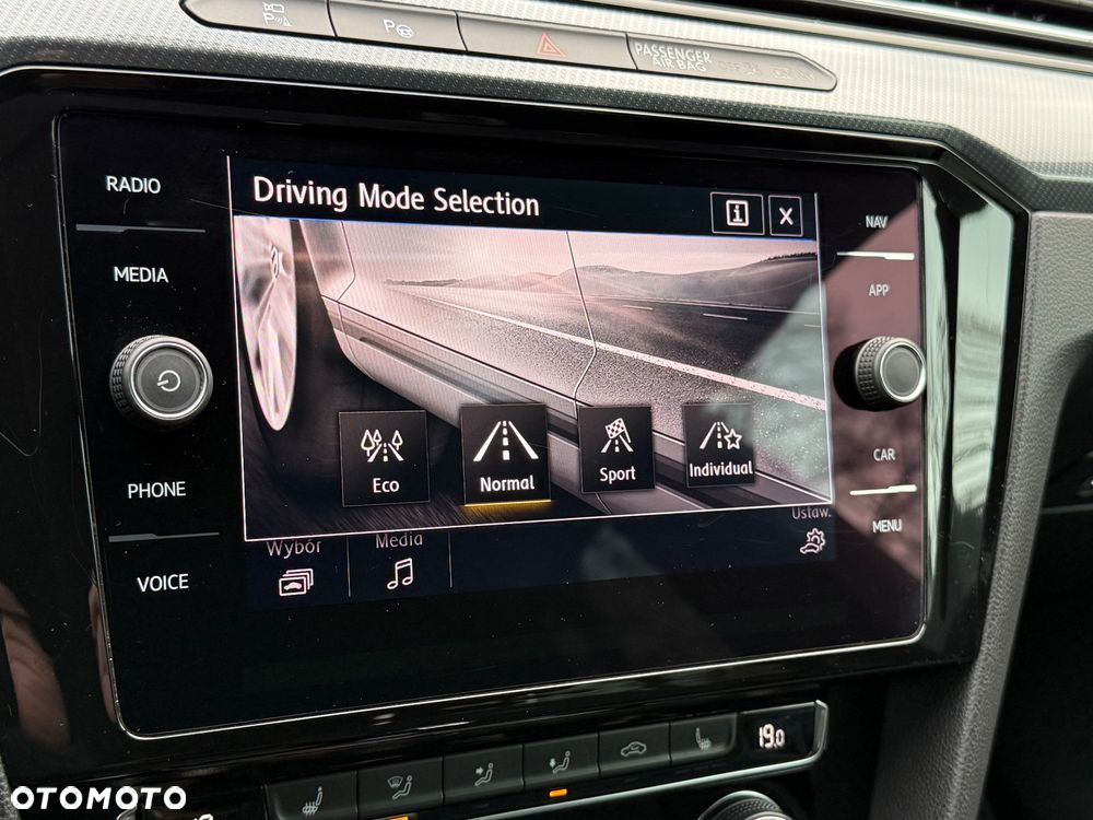 Volkswagen Arteon 2.0 TDI 4Motion SCR R-Line DSG - 29