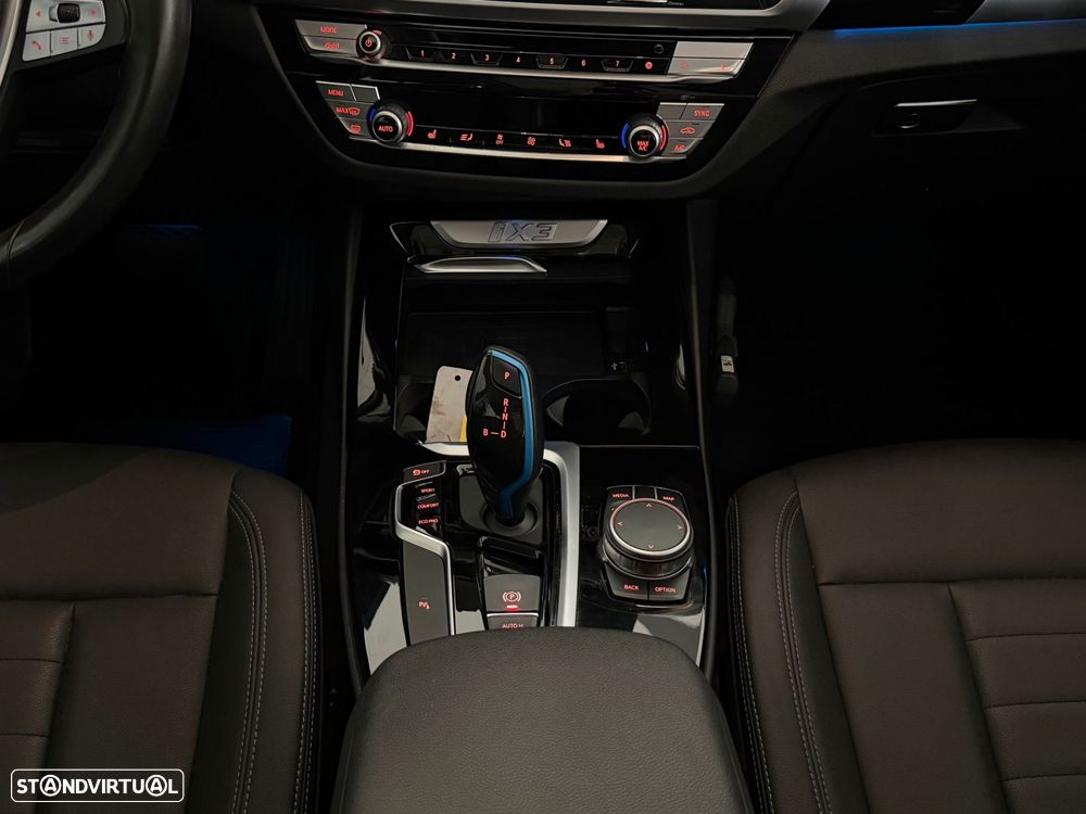 BMW iX3 Inspiring - 26