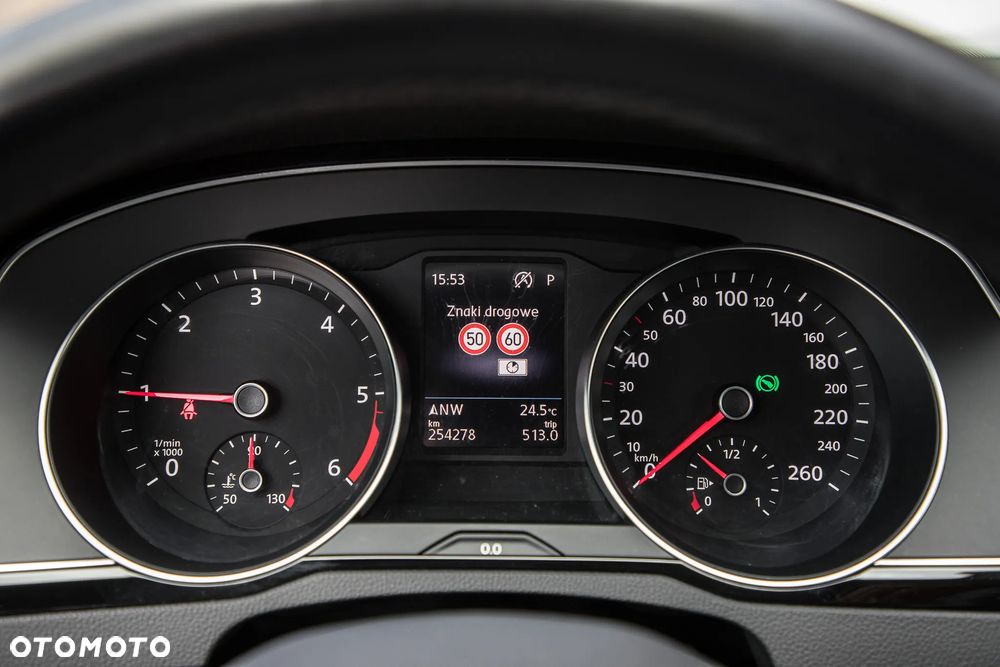 Volkswagen Passat - 22