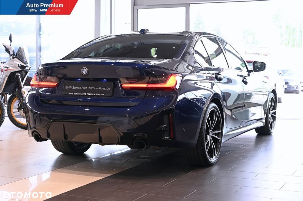 BMW Seria 3 320d xDrive mHEV - 22