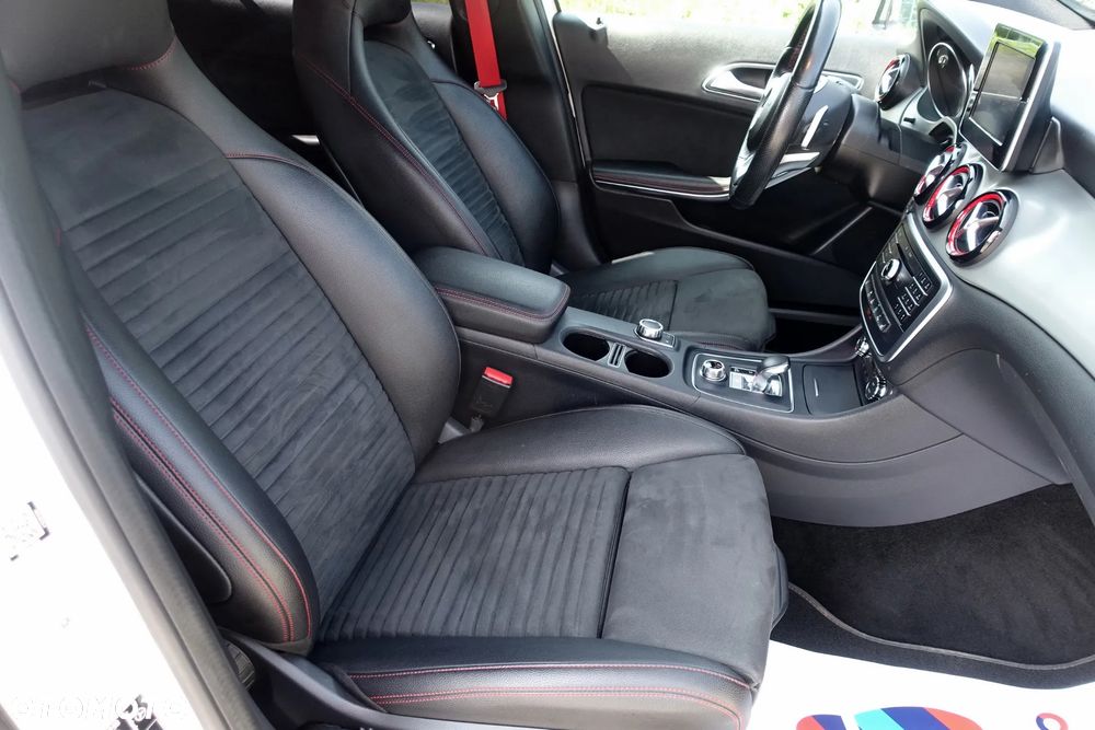 Mercedes-Benz GLA AMG 45 4Matic AMG Speedshift 7G-DCT AMG Night Edition - 13
