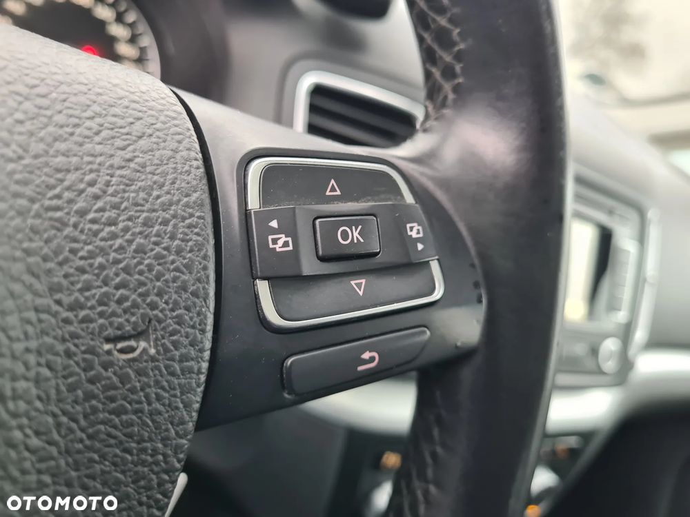 Volkswagen Sharan 2.0 TDI 4Motion BlueMotion Technology Comfortline - 38