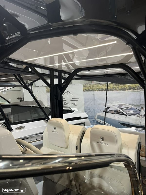 Invictus Yachts TT 280 - 15