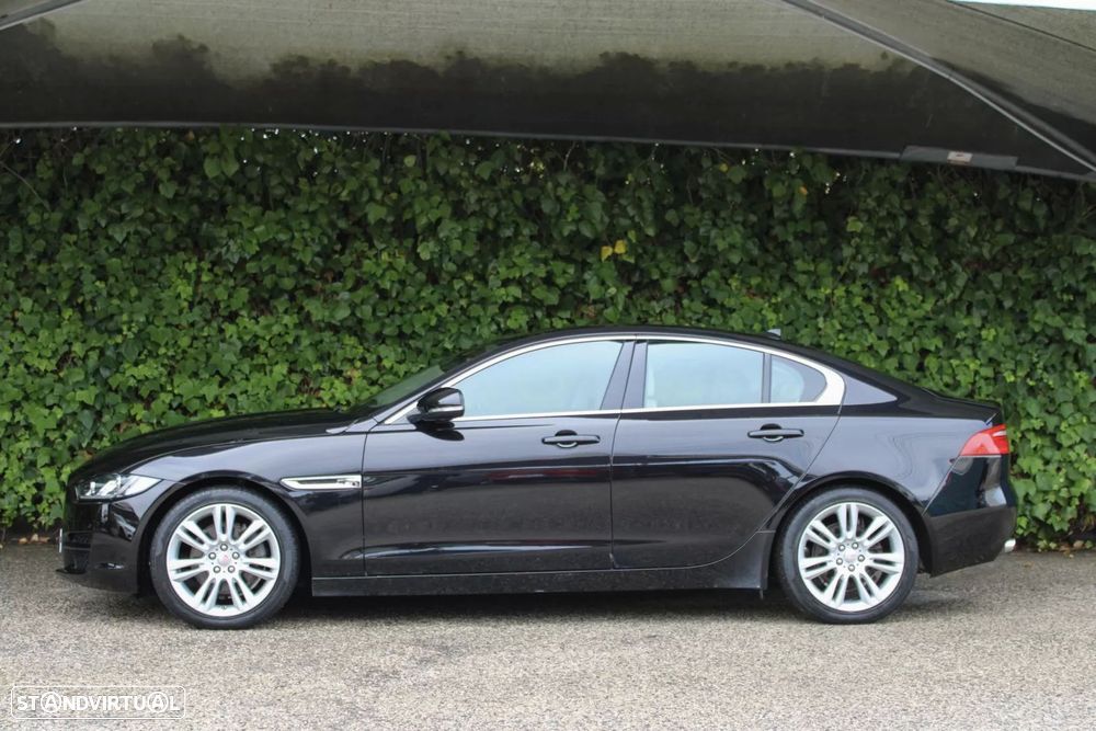 Jaguar XE 2.0 D Prestige Aut. - 8