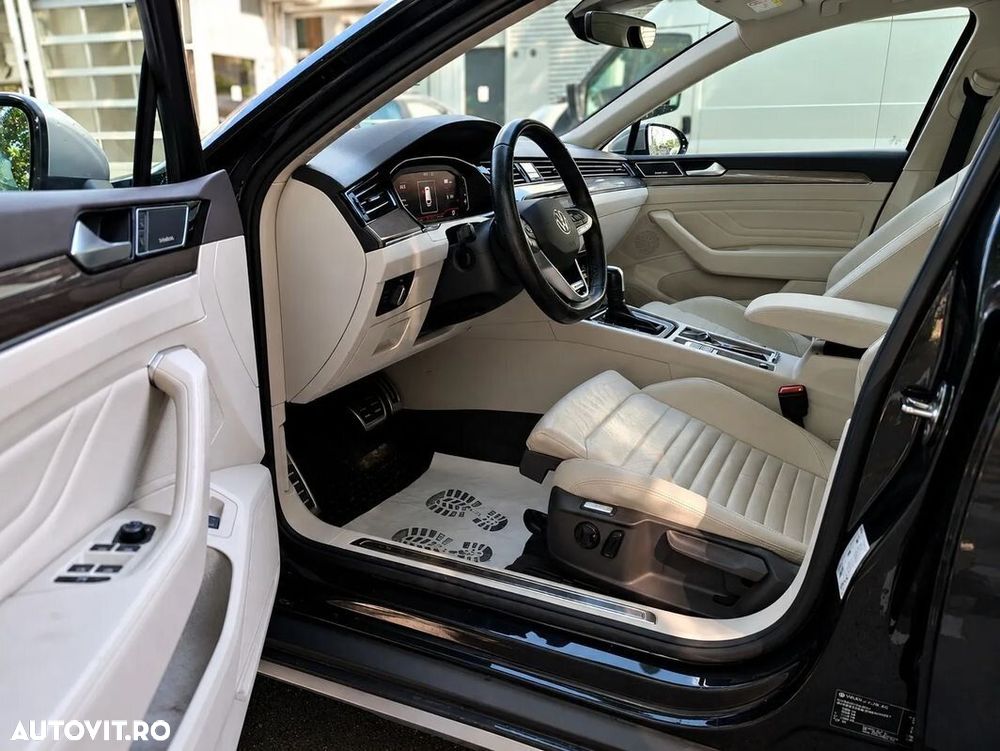 Volkswagen Passat Alltrack - 12
