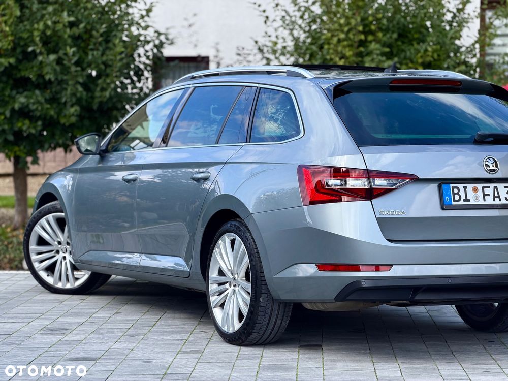 Skoda Superb 2.0 TDI Sportline DSG - 16