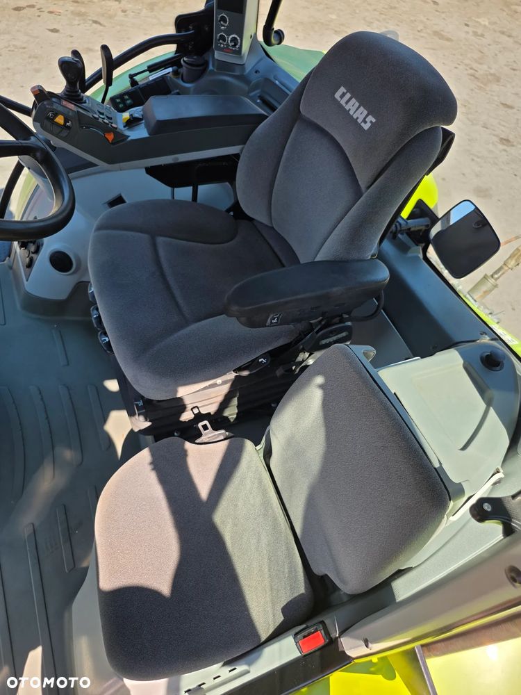 Claas AXION 820  CEBIS - 22
