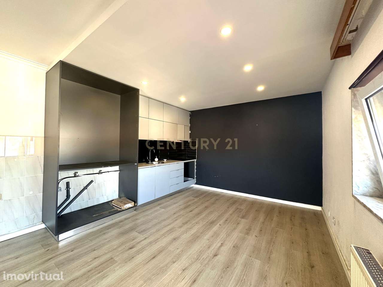 Habitação e Comércio  -  Aroeira - Grande imagem: 3/50