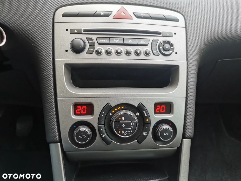 Peugeot 308 SW e-HDi FAP 110 Stop&Start Family - 18