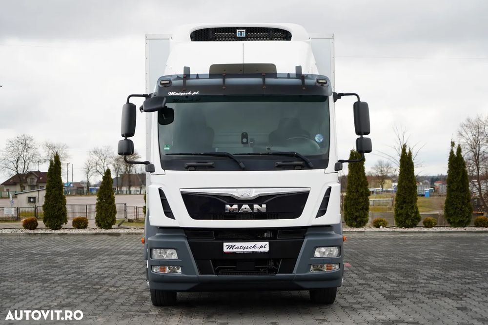 MAN TGM 12.290 / 4x2 / CAROSERIE REFRIGERATĂ 7.8 M / UNITATE THERMO KING T-1200 R / platformă ridicătoare spate / MULTIMEMBRU / DHOLLANDIA - 8