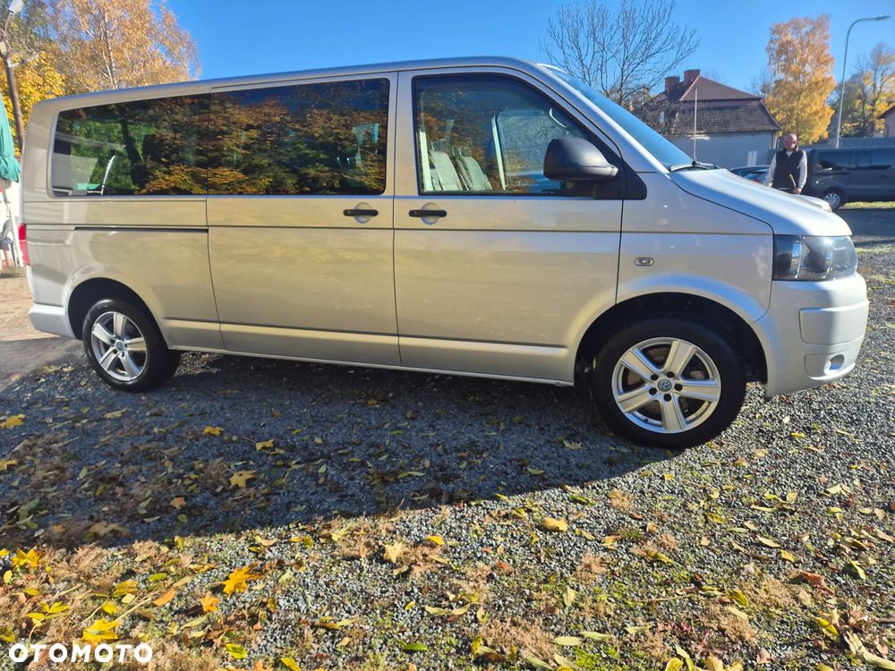 Volkswagen Caravelle - 6