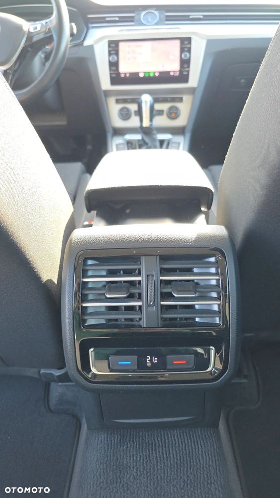 Volkswagen Passat 2.0 TDI SCR Comfortline DSG - 20