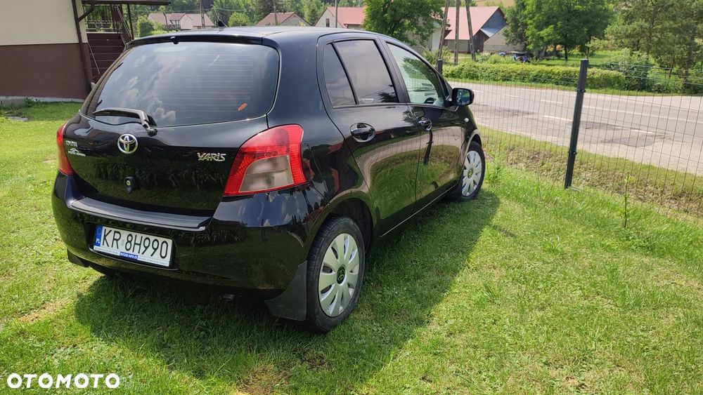 Toyota Yaris 1.3 VVT-i Sol - 4