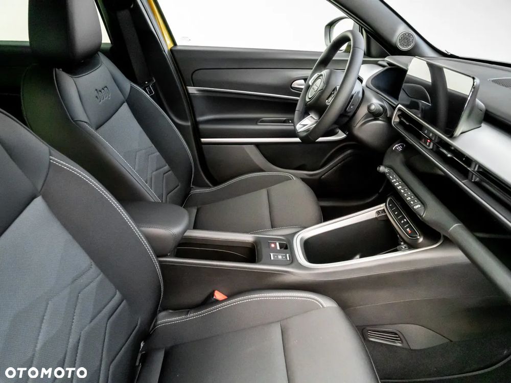 Jeep Avenger 1.2 T3 mHEV Summit FWD eDCT6 - 16