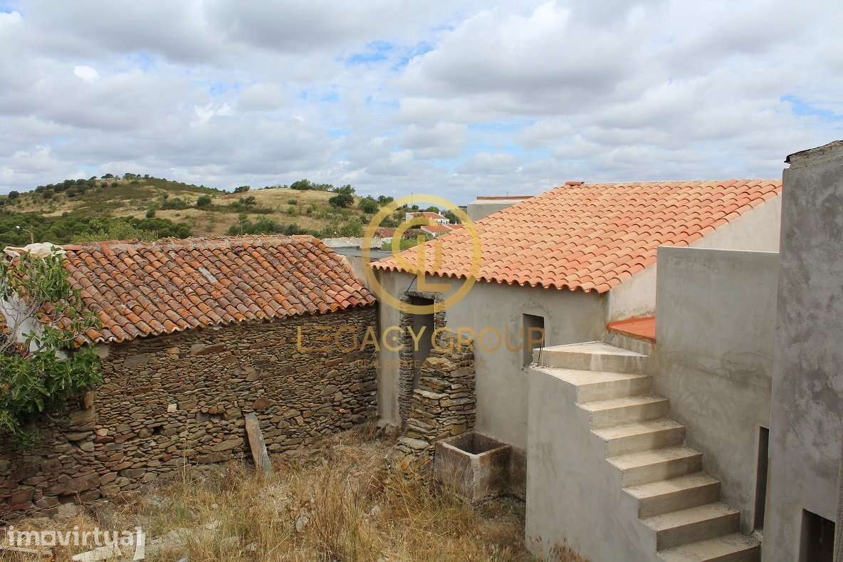 Pequena Povoação - Conjunto de Casas e Terreno – S. Martinho / Alco... - Grande imagem: 5/49