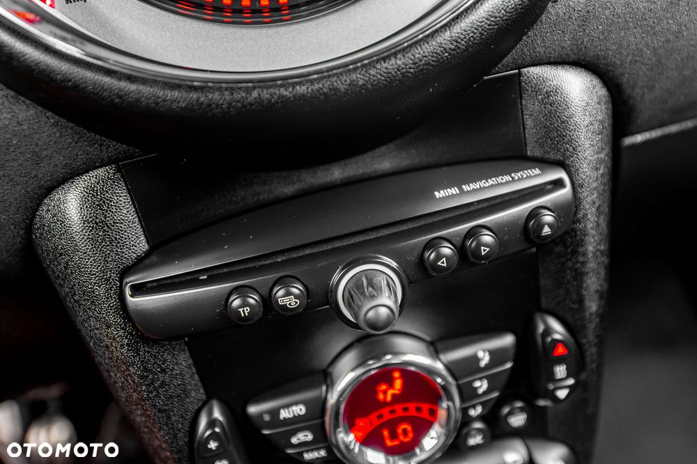 MINI Cooper S 50 Camden - 30