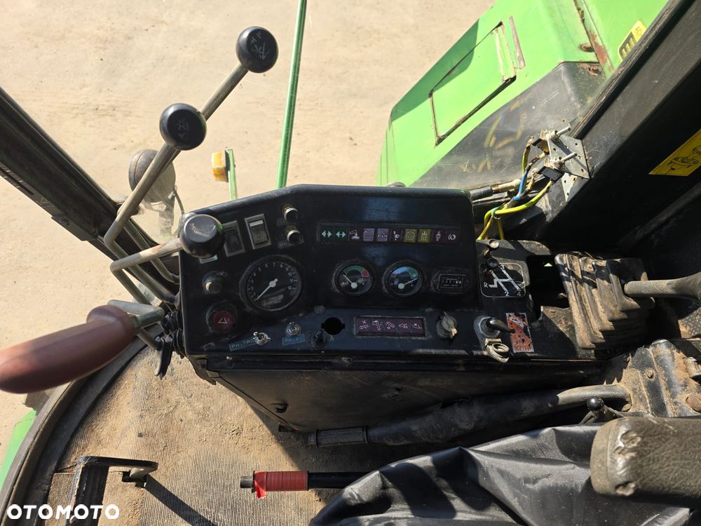 John Deere 1075 - 11