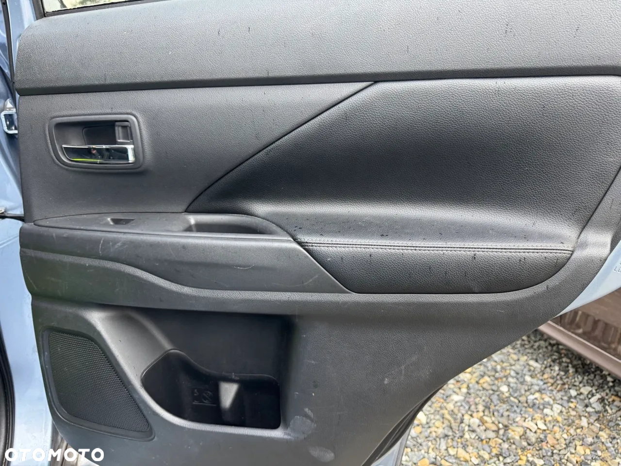 Mitsubishi Outlander 2.0 2WD CVT Invite - 34