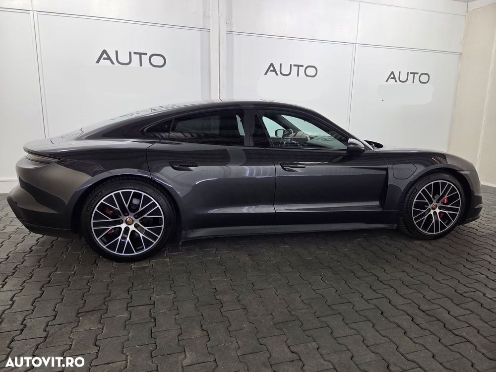 PORSCHE Taycan 2021 — imagine 8