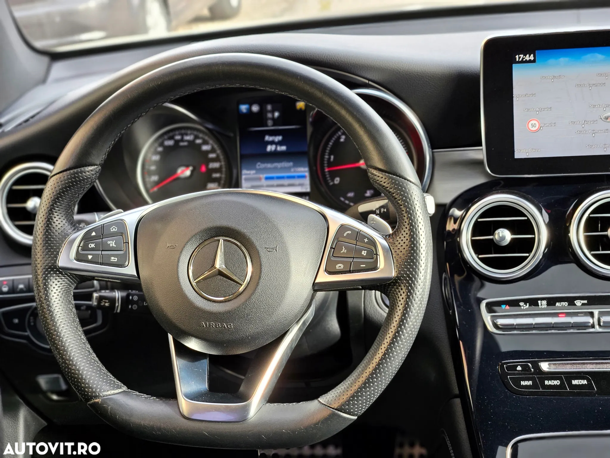 Mercedes-Benz GLC Coupe 350 d 4Matic 9G-TRONIC AMG Line - 8