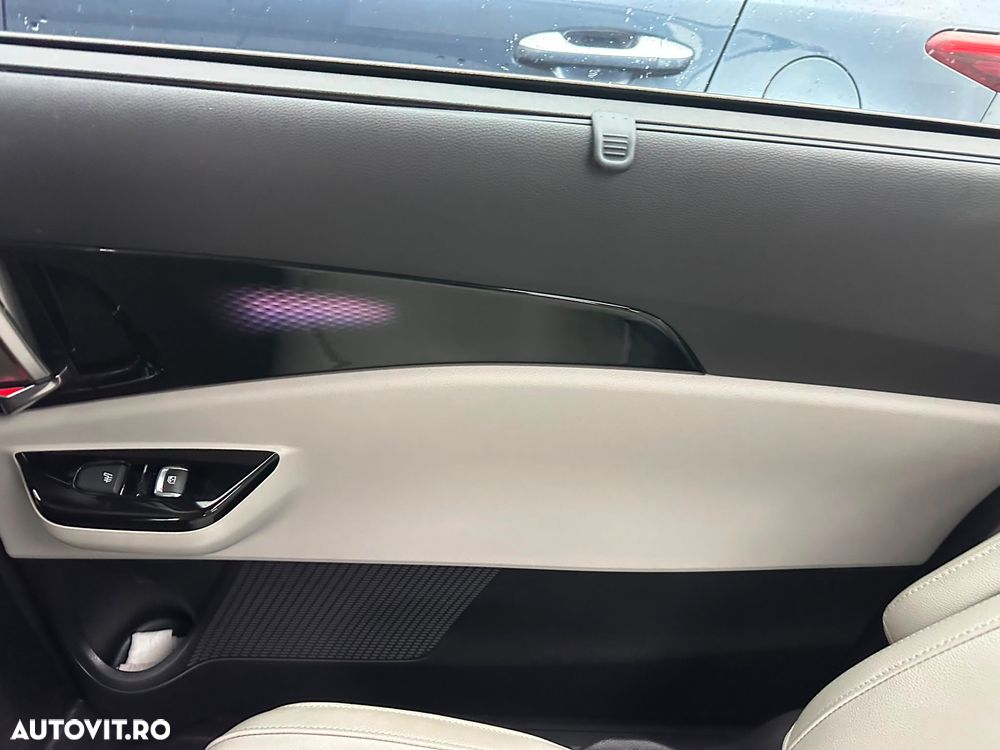 KIA Carnival 2021 — imagine 35