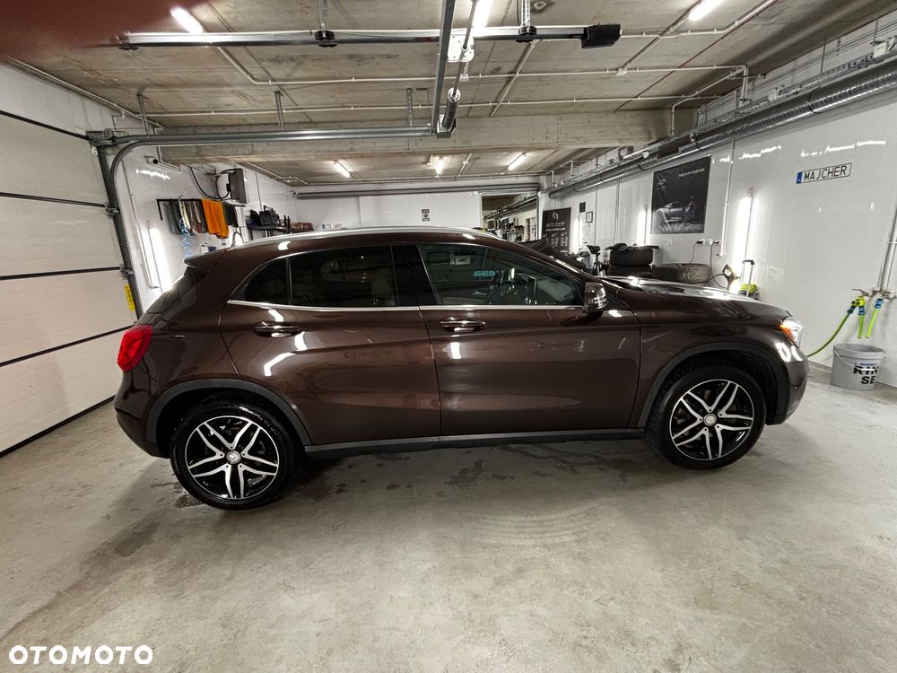 Mercedes-Benz GLA 250 4-Matic - 7