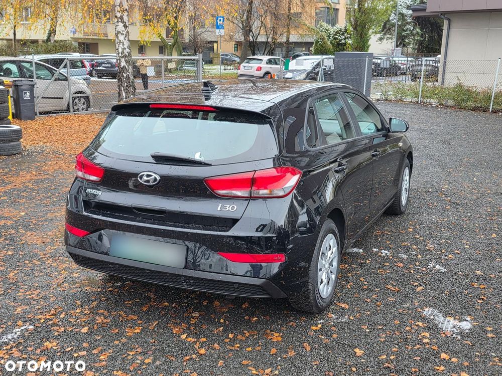 Hyundai i30 1.5 DPI Classic + - 4