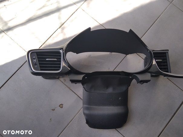 Ramka licznika KIA Xceed 84830-J7AB0 - 2