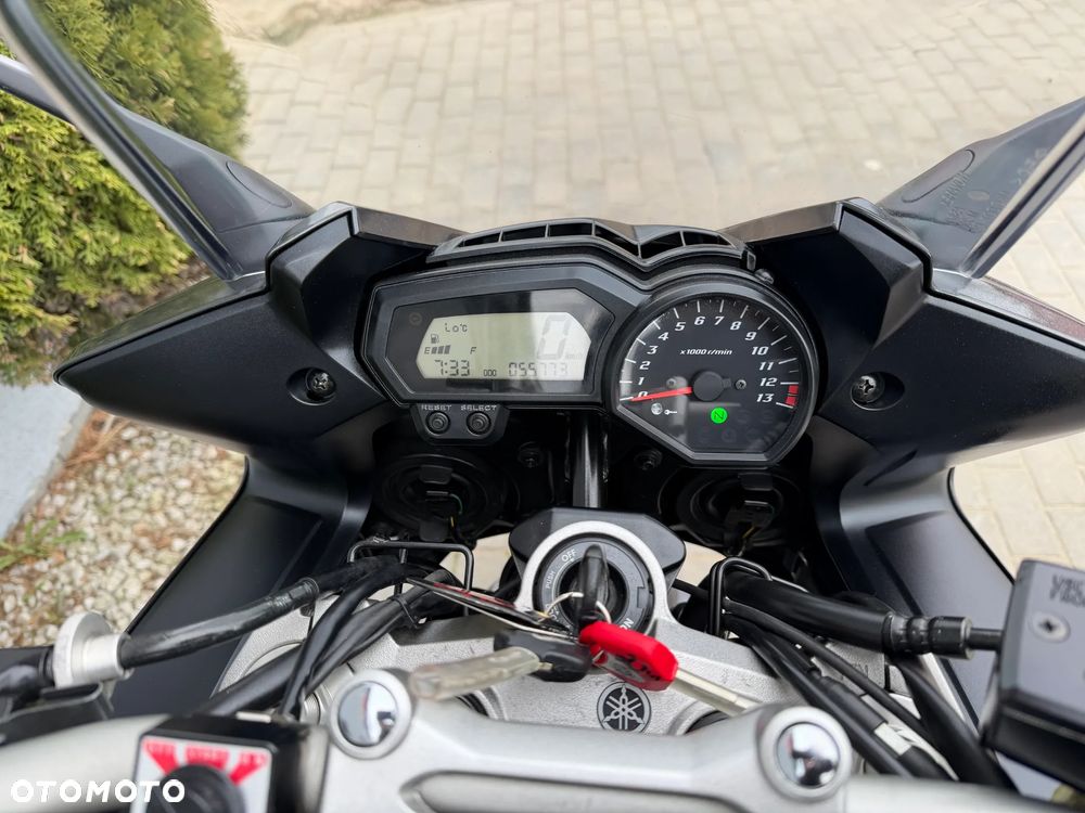 Yamaha FZ - 22