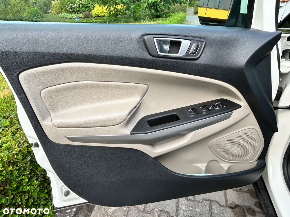 Ford EcoSport - 10