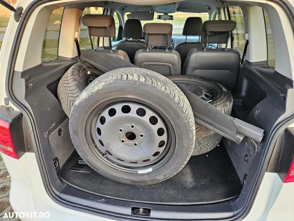 Volkswagen Touran 1.6 TDI DPF BlueMotion Technology STYLE - 23